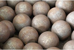 The influence of the production method of grinding media balls o