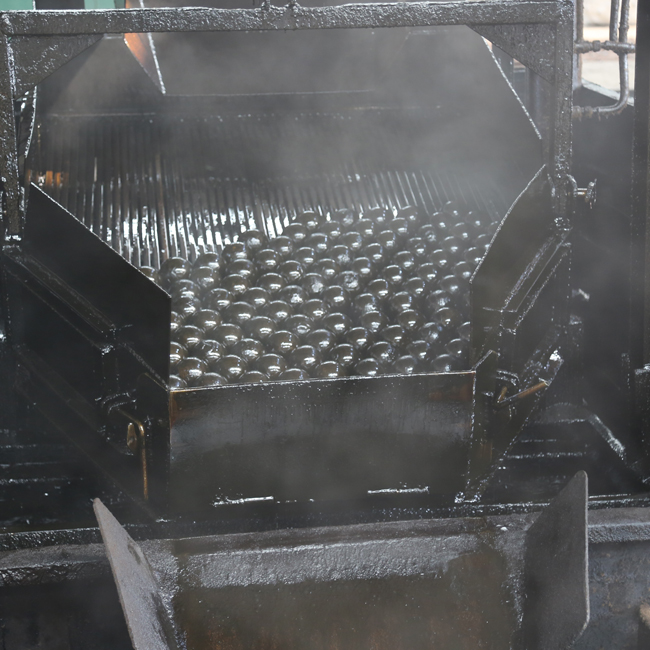 How Does Grinding Steel Ball Hardness Affect Performance